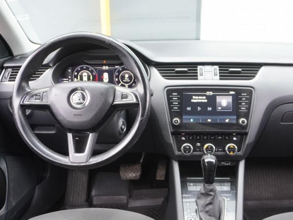 Skoda Octavia III (A7) Рестайлинг с пробегом 2018 года, цена 1 663 000 рублей, 243732 км, лифтбек, Автокод Объявления