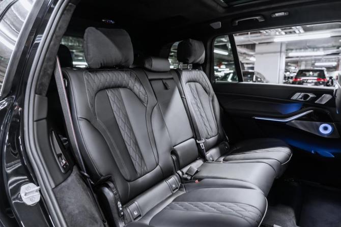 Новый BMW X7 I (G07) Рестайлинг 2025 года, цена 15 700 000 рублей, внедорожник, Автокод Объявления