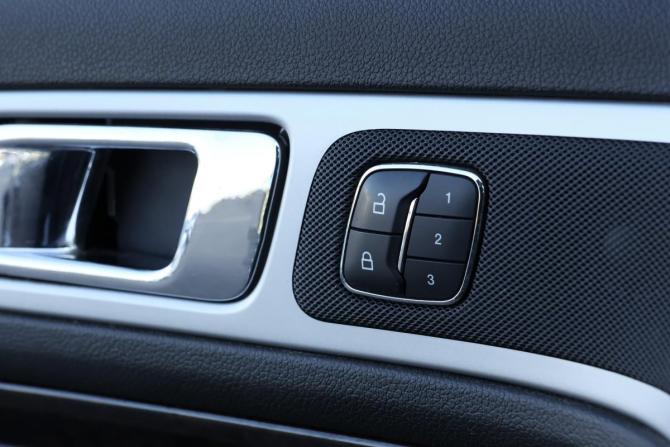 Ford Explorer V с пробегом 2013 года, цена 1 760 000 рублей, 225458 км, внедорожник, Автокод Объявления