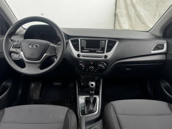 Hyundai Solaris II Рестайлинг с пробегом 2021 года, цена 1 545 000 рублей, 114901 км, седан, Автокод Объявления