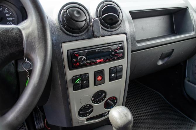 Renault Logan I с пробегом 2006 года, цена 210 000 рублей, 301000 км, седан, Автокод Объявления