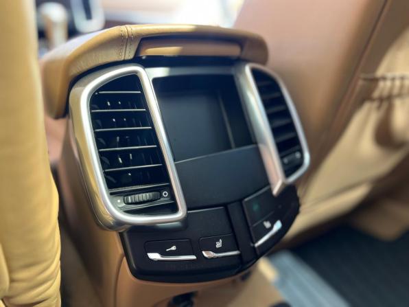 Porsche Cayenne II (958) с пробегом 2011 года, цена 2 320 000 рублей, 189000 км, внедорожник, Автокод Объявления