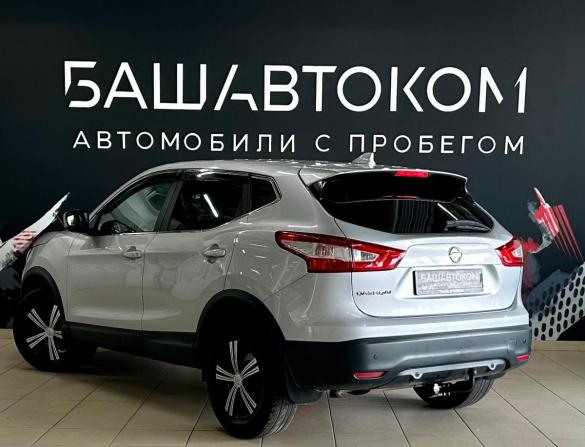 Nissan Qashqai II с пробегом 2017 года, цена 1 550 000 рублей, 133594 км, внедорожник, Автокод Объявления