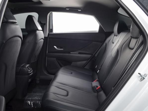 Hyundai Elantra VII (CN7) Рестайлинг с пробегом 2025 года, цена 2 599 995 рублей, 14 км, седан, Автокод Объявления