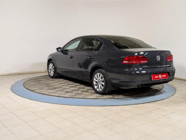Volkswagen Passat B7 с пробегом 2011 года, цена 899 900 рублей, 301000 км, седан, Автокод Объявления