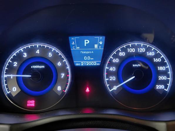 Hyundai Solaris I с пробегом 2013 года, цена 577 000 рублей, 212002 км, хэтчбек, Автокод Объявления