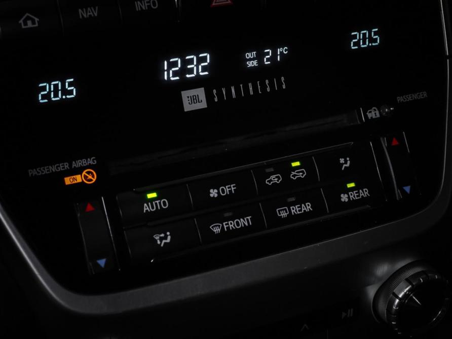 Toyota Land Cruiser 200 Series Рестайлинг 2 Москва  - изображение 24