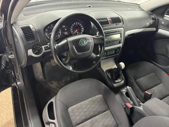 Skoda Octavia II (A5) Рестайлинг с пробегом 2010 года, цена 529 000 рублей, 246000 км, лифтбек, Автокод Объявления