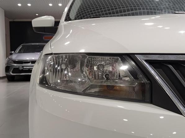 Skoda Rapid I с пробегом 2015 года, цена 1 050 000 рублей, 96314 км, лифтбек, Автокод Объявления