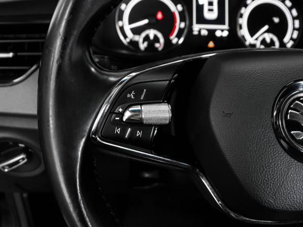 Skoda Rapid II с пробегом 2020 года, цена 1 249 000 рублей, 267414 км, лифтбек, Автокод Объявления
