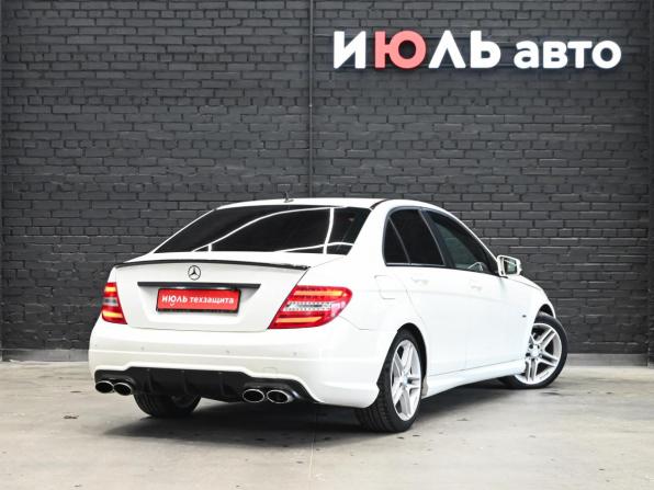 Mercedes-Benz C-Класс III (W204) Рестайлинг с пробегом 2011 года, цена 1 300 000 рублей, 267078 км, седан, Автокод Объявления