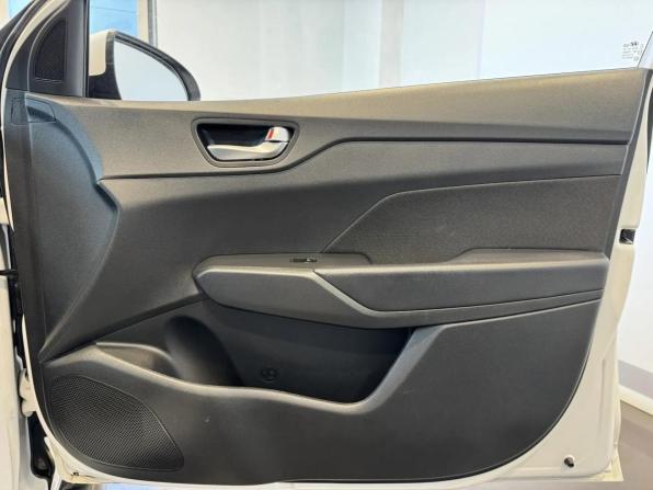 Hyundai Solaris II Рестайлинг с пробегом 2022 года, цена 1 819 000 рублей, 50905 км, седан, Автокод Объявления