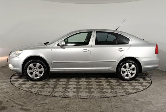 Skoda Octavia II (A5) Рестайлинг с пробегом 2009 года, цена 890 000 рублей, 198780 км, лифтбек, Автокод Объявления