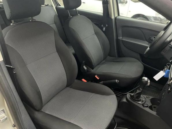 Renault Sandero II с пробегом 2016 года, цена 775 000 рублей, 102927 км, хэтчбек, Автокод Объявления