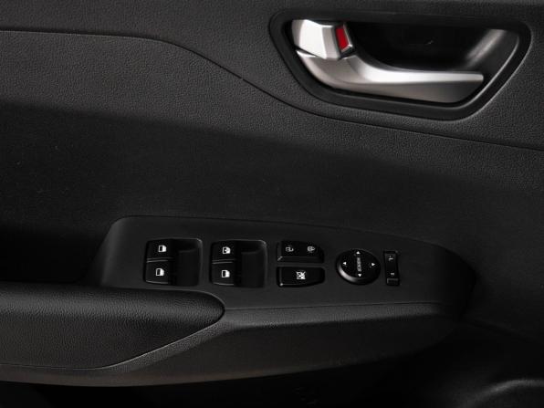 Hyundai Solaris II Рестайлинг с пробегом 2021 года, цена 1 648 000 рублей, 86000 км, седан, Автокод Объявления