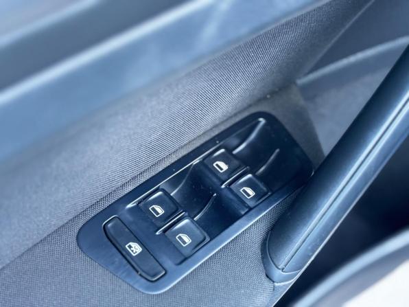 Volkswagen Golf VII с пробегом 2013 года, цена 980 000 рублей, 220853 км, хэтчбек, Автокод Объявления