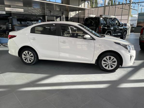 Kia Rio IV Рестайлинг с пробегом 2021 года, цена 1 480 500 рублей, 59878 км, седан, Автокод Объявления