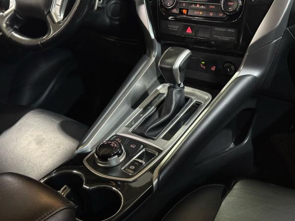 Mitsubishi Pajero Sport III с пробегом 2019 года, цена 3 290 000 рублей, 95000 км, внедорожник, Автокод Объявления