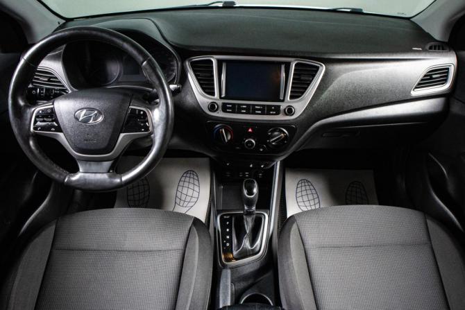 Hyundai Solaris II с пробегом 2017 года, цена 1 099 000 рублей, 139000 км, седан, Автокод Объявления