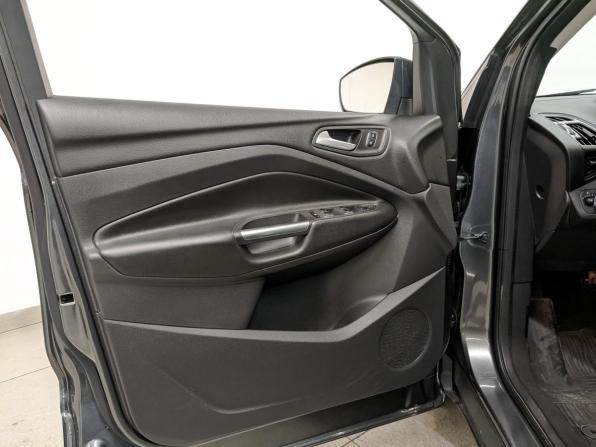Ford Kuga II Рестайлинг с пробегом 2018 года, цена 1 690 000 рублей, 101418 км, внедорожник, Автокод Объявления