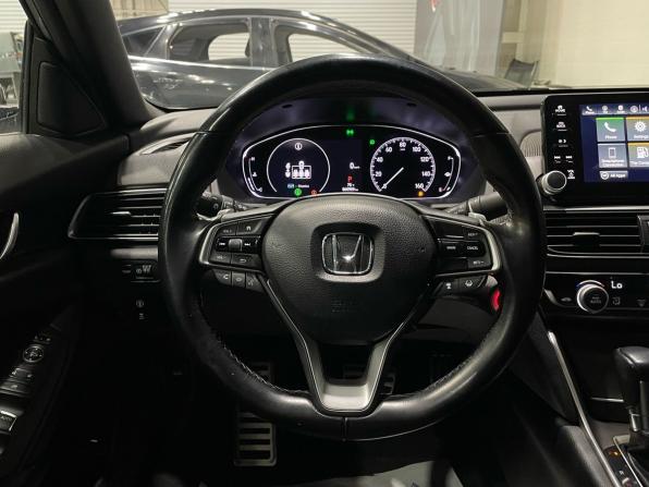 Honda Accord X Рестайлинг с пробегом 2022 года, цена 2 770 000 рублей, 65950 км, седан, Автокод Объявления