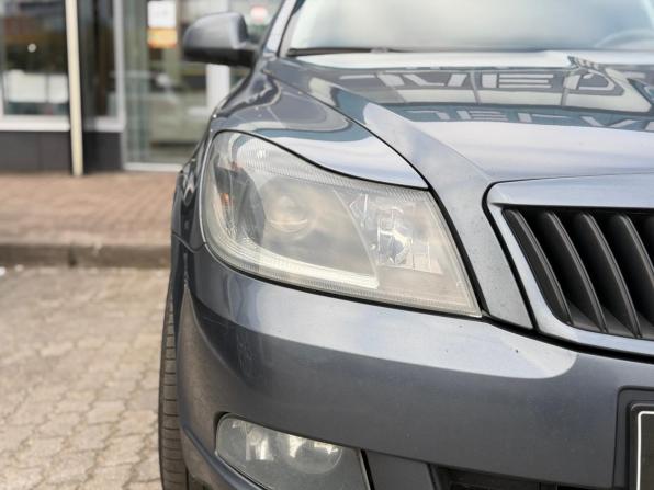 Skoda Octavia II (A5) Рестайлинг с пробегом 2011 года, цена 743 000 рублей, 236922 км, лифтбек, Автокод Объявления
