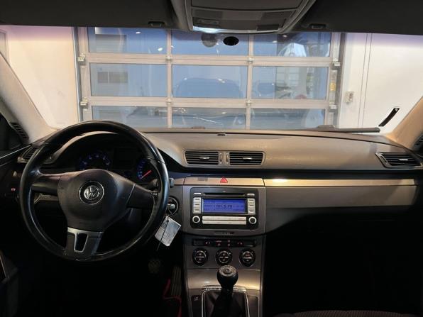 Volkswagen Passat B6 с пробегом 2007 года, цена 299 000 рублей, 327707 км, седан, Автокод Объявления