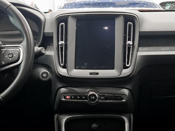Volvo XC40 I с пробегом 2019 года, цена 2 650 000 рублей, 85249 км, внедорожник, Автокод Объявления