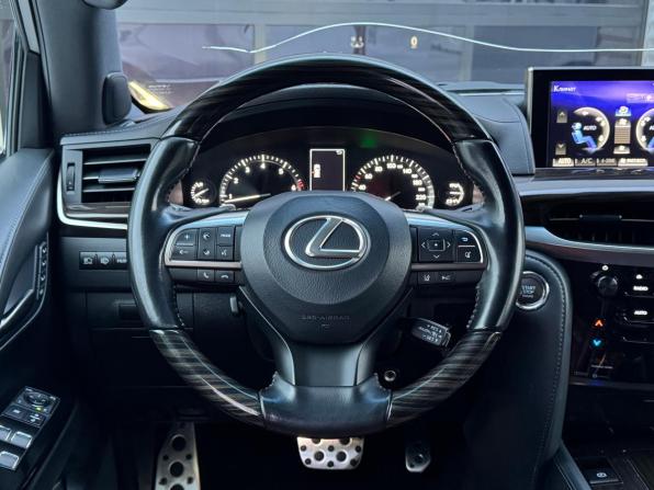Lexus LX III Рестайлинг 2 с пробегом 2018 года, цена 9 099 000 рублей, 98404 км, внедорожник, Автокод Объявления