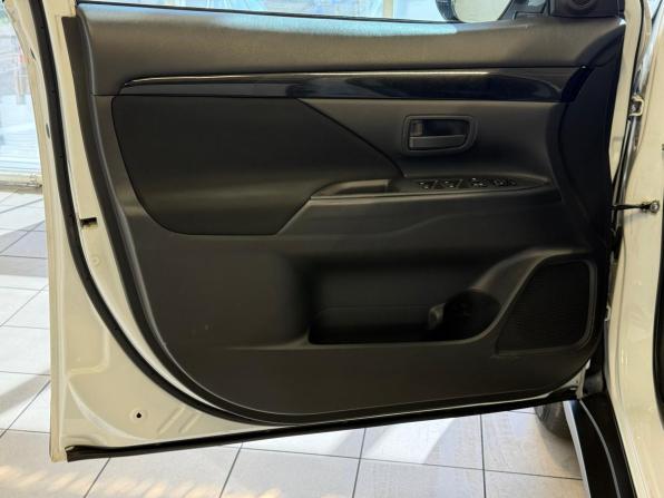 Mitsubishi Outlander III Рестайлинг 2 с пробегом 2018 года, цена 1 975 000 рублей, 97526 км, внедорожник, Автокод Объявления