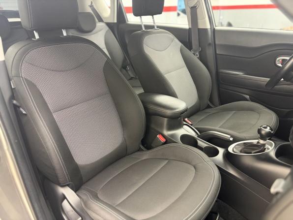 Kia Soul II Рестайлинг с пробегом 2018 года, цена 1 610 000 рублей, 91061 км, хэтчбек, Автокод Объявления