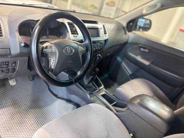 Toyota Hilux VII с пробегом 2011 года, цена 1 989 000 рублей, 370533 км, пикап, Автокод Объявления