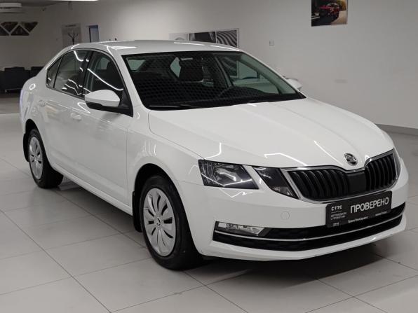 Skoda Octavia III (A7) Рестайлинг с пробегом 2017 года, цена 1 699 000 рублей, 61392 км, лифтбек, Автокод Объявления