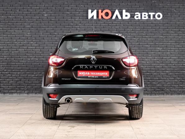 Renault Kaptur I с пробегом 2017 года, цена 1 780 000 рублей, 96644 км, внедорожник, Автокод Объявления