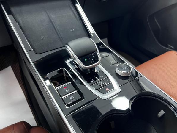 Omoda C5 I с пробегом 2023 года, цена 1 995 000 рублей, 24423 км, внедорожник, Автокод Объявления