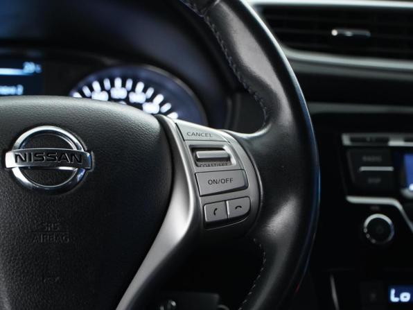 Nissan Qashqai II с пробегом 2016 года, цена 1 650 000 рублей, 92858 км, внедорожник, Автокод Объявления