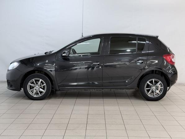 Renault Sandero II с пробегом 2015 года, цена 690 000 рублей, 227696 км, хэтчбек, Автокод Объявления