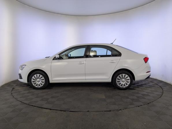 Skoda Rapid II с пробегом 2022 года, цена 1 799 000 рублей, 64409 км, лифтбек, Автокод Объявления