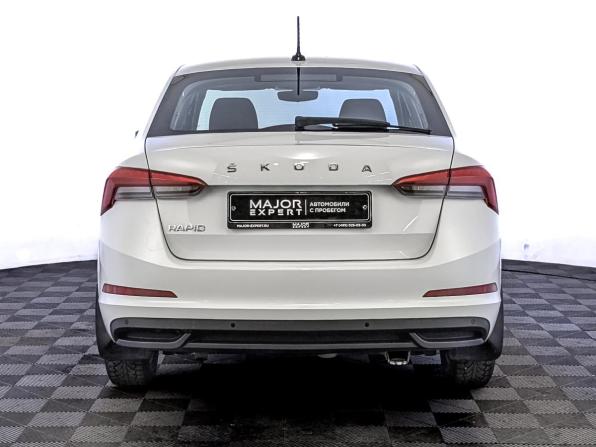 Skoda Rapid II с пробегом 2022 года, цена 1 740 000 рублей, 50751 км, лифтбек, Автокод Объявления