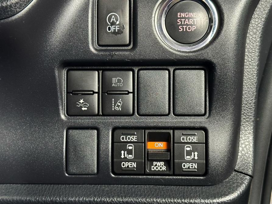Toyota Noah III (R80) Рестайлинг Уфа  - изображение 15