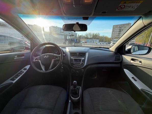 Hyundai Solaris I Рестайлинг с пробегом 2015 года, цена 779 900 рублей, 131088 км, седан, Автокод Объявления