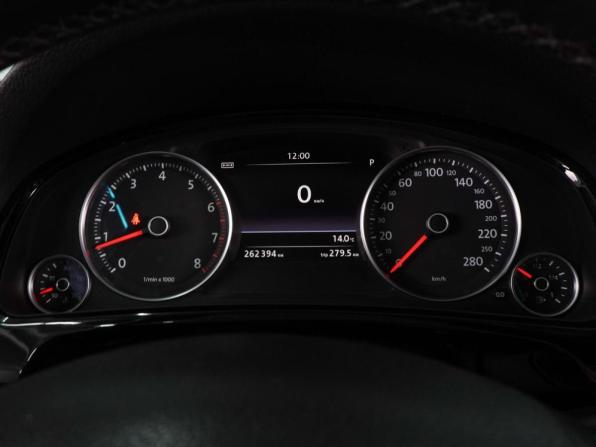 Volkswagen Touareg II с пробегом 2013 года, цена 1 799 000 рублей, 262394 км, внедорожник, Автокод Объявления