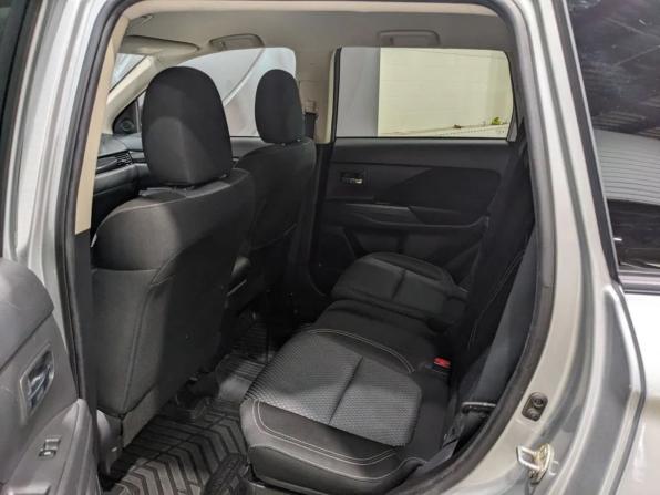 Mitsubishi Outlander III Рестайлинг 3 с пробегом 2022 года, цена 2 295 000 рублей, 101067 км, внедорожник, Автокод Объявления