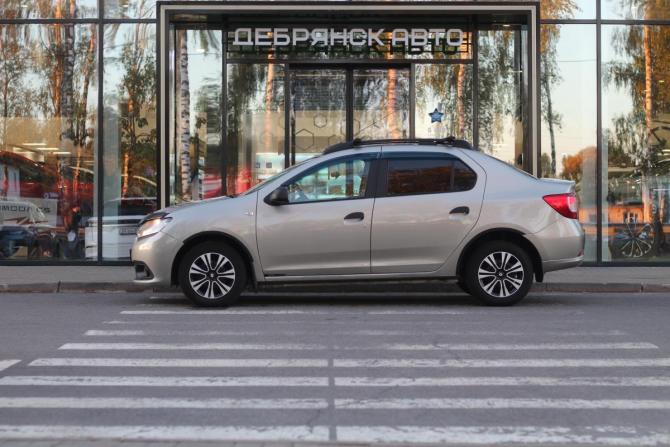 Renault Logan II с пробегом 2017 года, цена 785 000 рублей, 129986 км, седан, Автокод Объявления