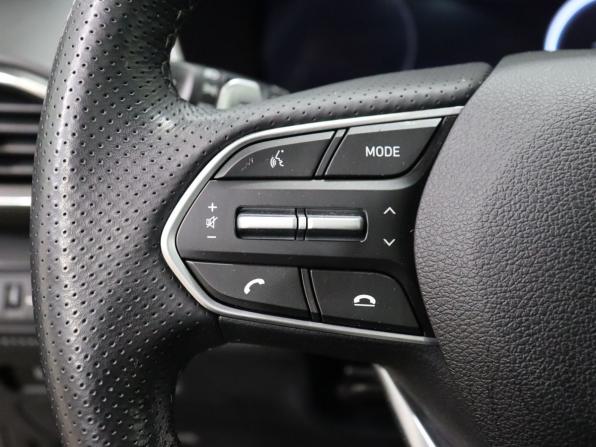 Hyundai Santa Fe IV Рестайлинг с пробегом 2023 года, цена 4 259 000 рублей, 49237 км, внедорожник, Автокод Объявления