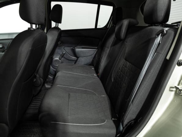 Renault Sandero II с пробегом 2015 года, цена 949 700 рублей, 103408 км, хэтчбек, Автокод Объявления