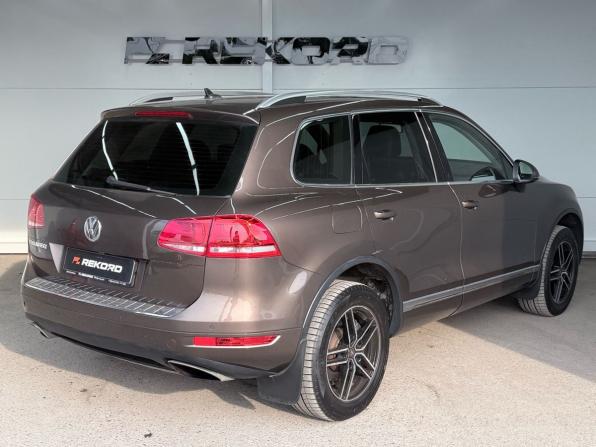Volkswagen Touareg II с пробегом 2011 года, цена 2 099 000 рублей, 147252 км, внедорожник, Автокод Объявления