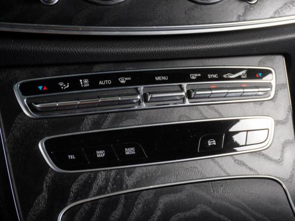 Mercedes-Benz E-Класс V (W213 S213 C238) Рестайлинг с пробегом 2021 года, цена 6 649 000 рублей, 47762 км, седан, Автокод Объявления