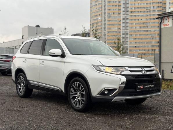 Mitsubishi Outlander III Рестайлинг 2 с пробегом 2017 года, цена 1 825 000 рублей, 123994 км, внедорожник, Автокод Объявления