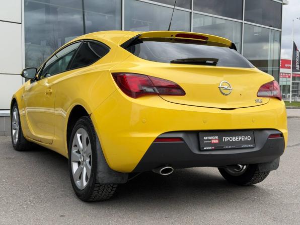 Opel Astra J Рестайлинг с пробегом 2012 года, цена 625 000 рублей, 267300 км, хэтчбек, Автокод Объявления